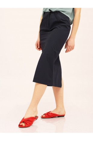 Gonna midi con spacchi blu... 2